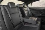 Lexus ES350 F-Sport 2018 года (NA)